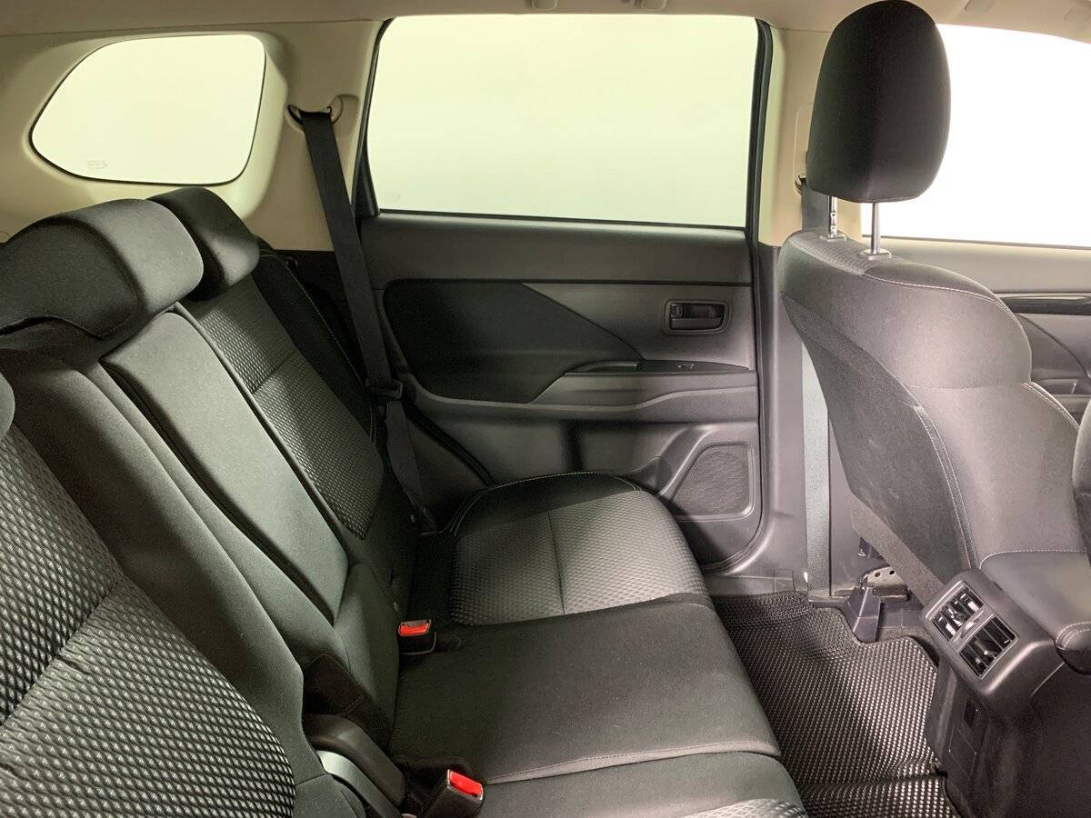 Купить Mitsubishi Outlander, 2019, 74 846 км, фото №17