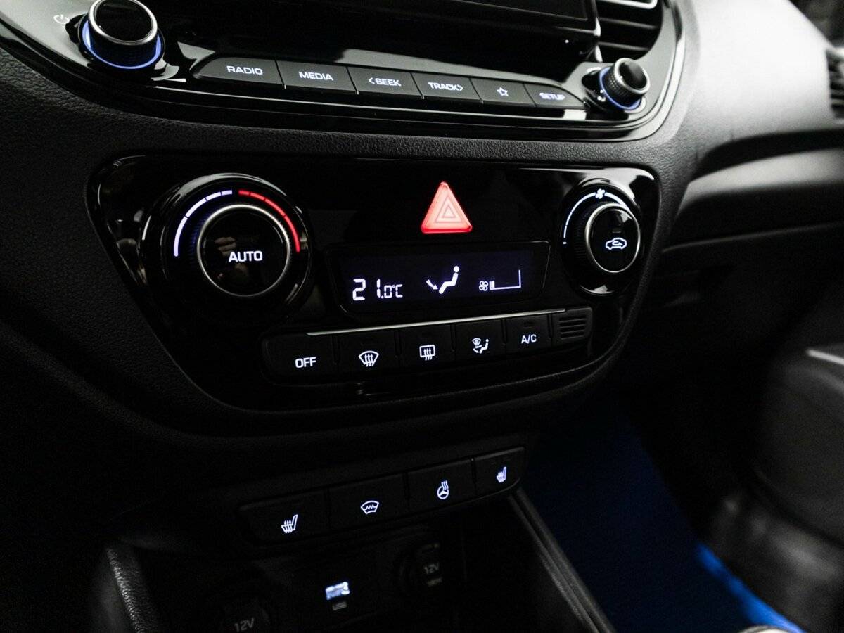 Купить Hyundai Solaris, 2020, 76 169 км, фото №15