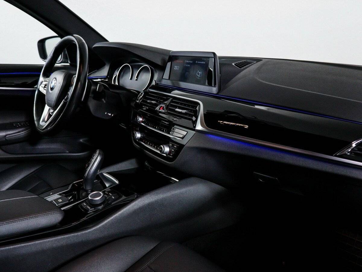 Купить BMW 5 серии 520d xDrive, 2018, 172 819 км, фото №9