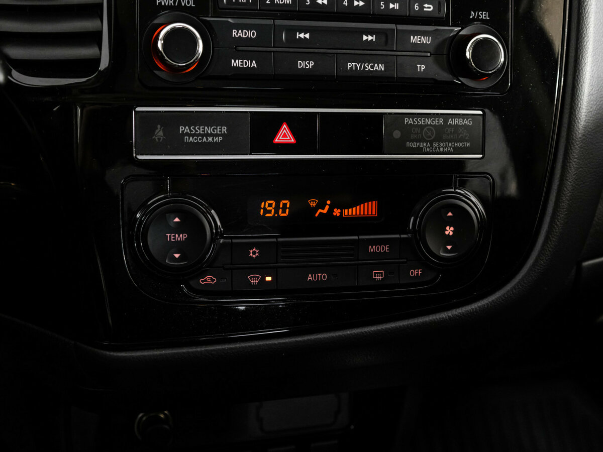 Купить Mitsubishi Outlander III Рестайлинг 3, 2019, 135 789 км, фото №11