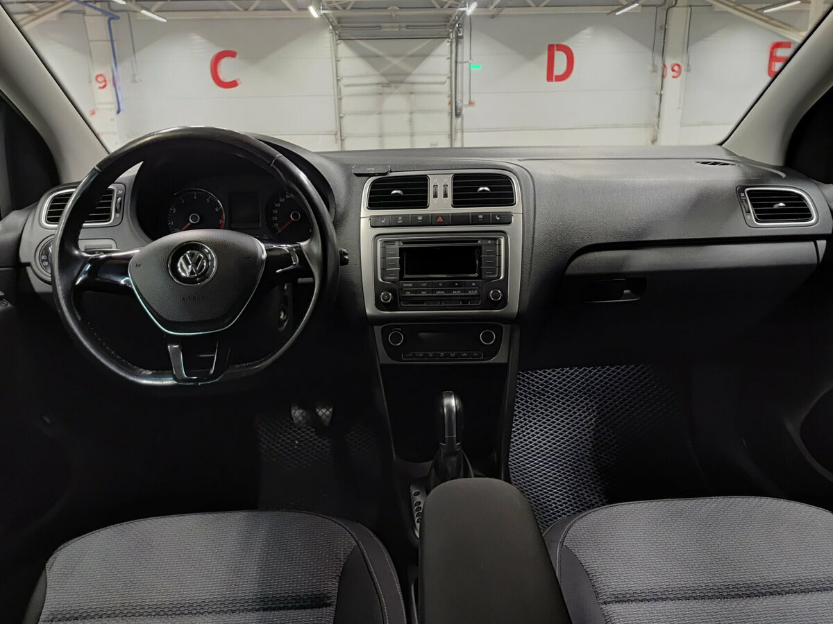 Купить Volkswagen Polo V Рестайлинг, 2016, 140 061 км, фото №13