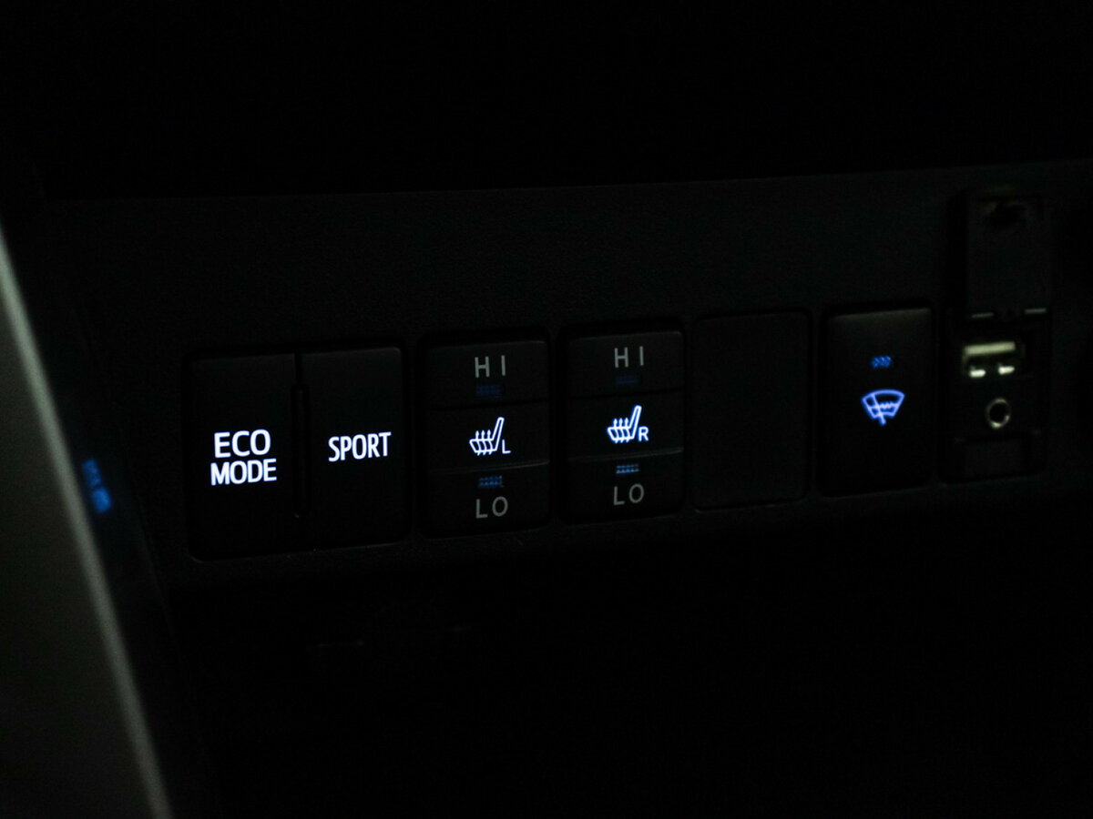 Купить Toyota RAV4 IV (XA40) Рестайлинг, 2015, 74 013 км, фото №16