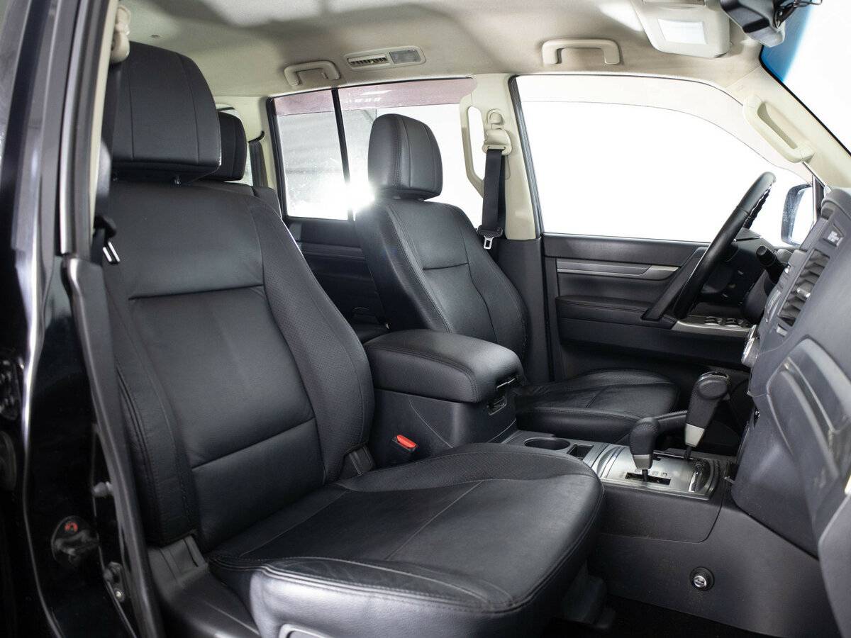 Купить Mitsubishi Pajero IV Рестайлинг 1, 2013, 152 060 км, фото №10