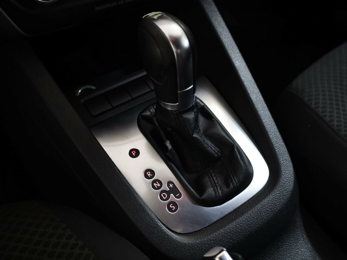 Купить Volkswagen Jetta VI, 2014, 259 874 км, фото №16