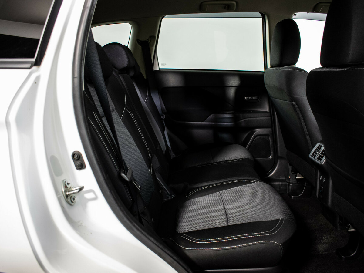 Купить Mitsubishi Outlander III Рестайлинг 3, 2021, 117 540 км, фото №9