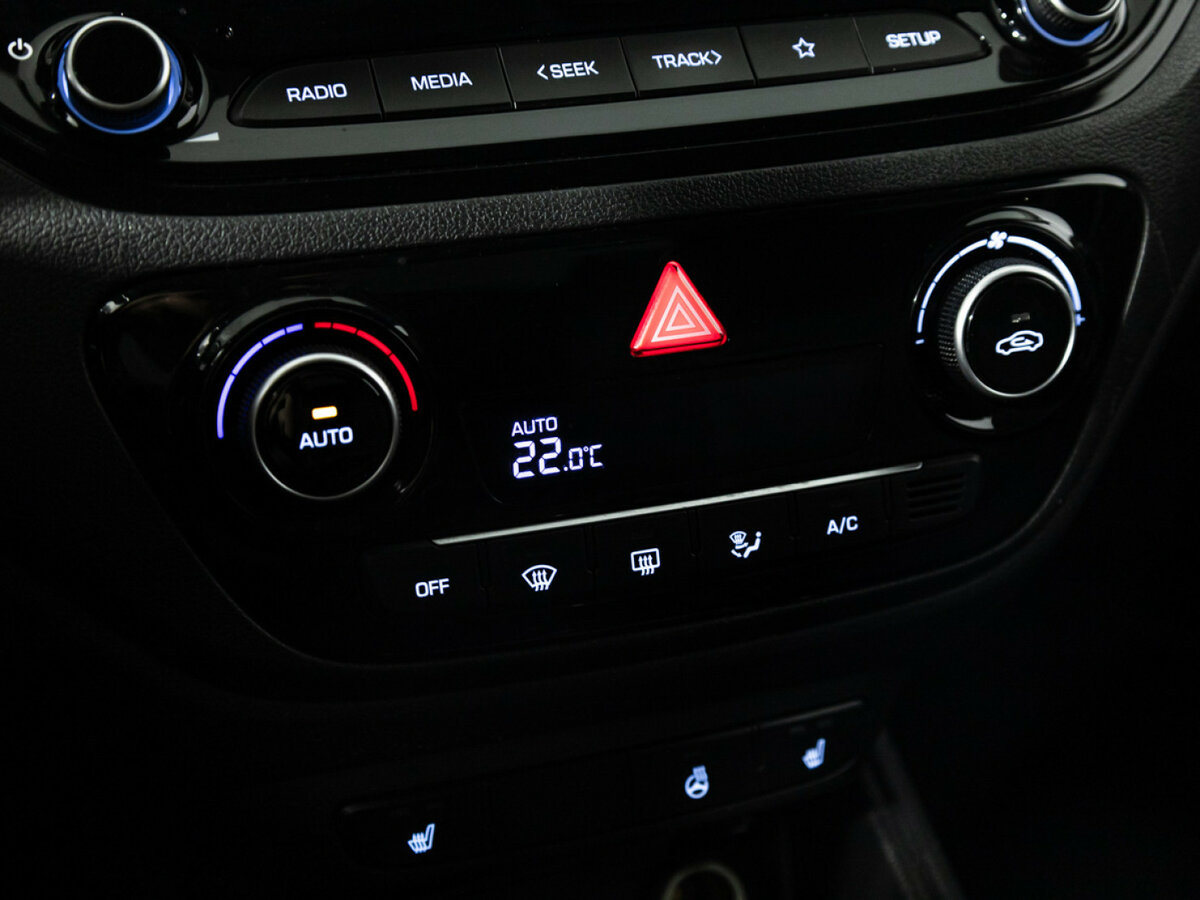 Купить Hyundai Solaris II Рестайлинг, 2021, 82 000 км, фото №15